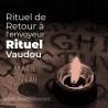 image sépia de retour à l'envoyeur table de ouija éclairé d'une bougie pour un rituel vaudou de Marie Laveau