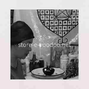 rituel de defense exécuté en vidéo immersive avec mambo marie laveau rituel vaudou in-situ erzulie dantor photo noir et blanc